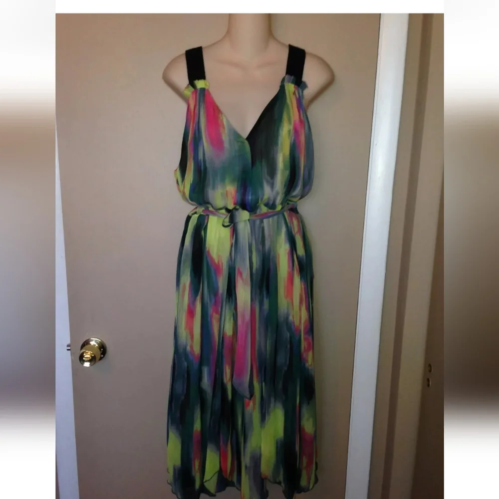 SIMPLY VERA WANG LADIES SUMMER MULTI-COLORED DRESS SIZE Small. - Picture 2 of 9